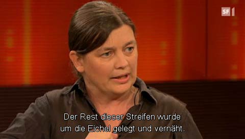 Der Rest dieser Streifen wurde um die Eichel gelegt und vernäht. 
